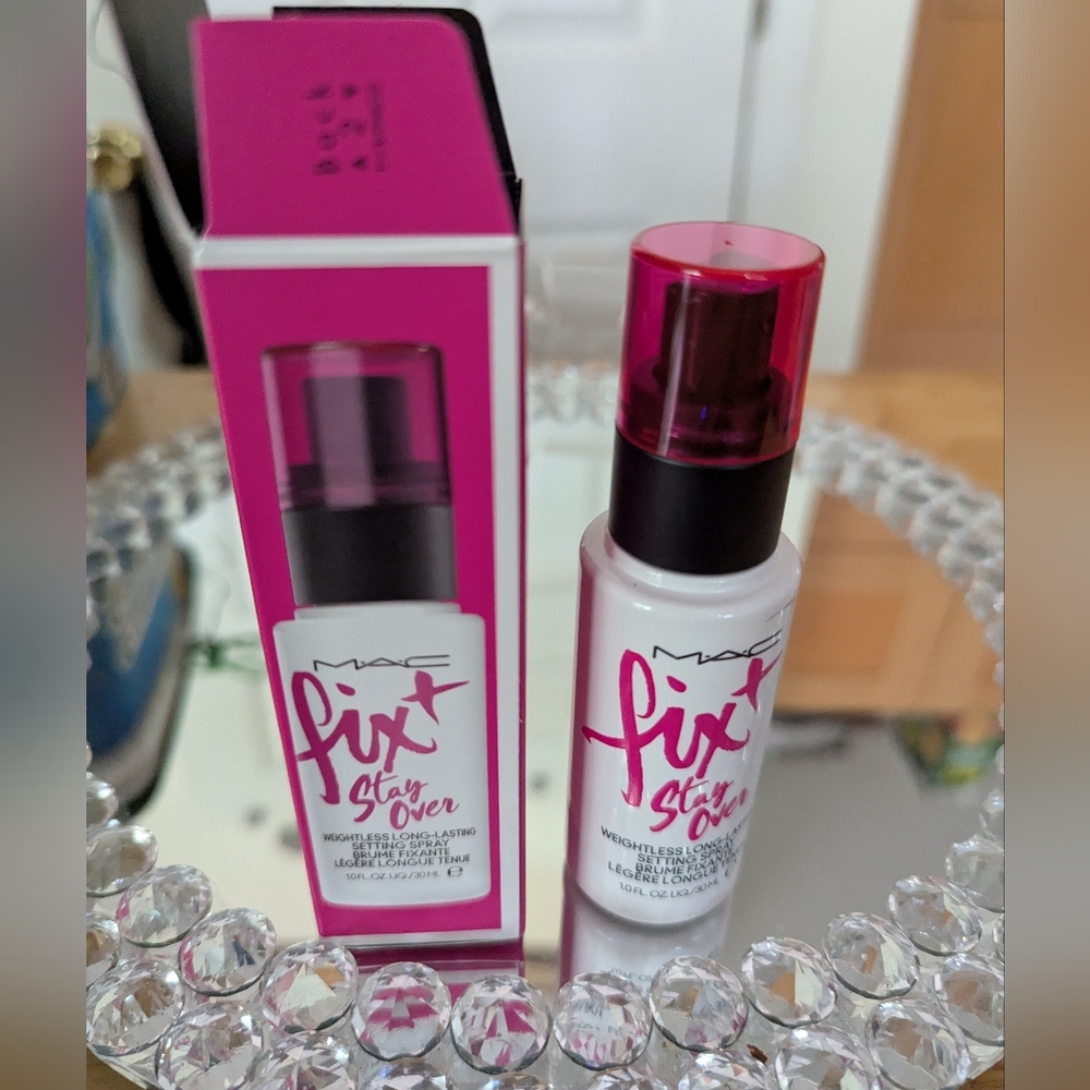MAC Fix + Stayover Primer NIB